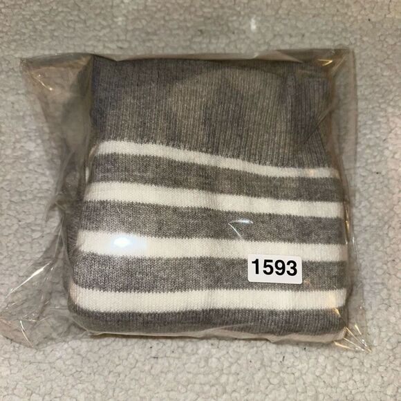 Charter Club Gray White Stripe Back Pleat Sweater Medium NWT - Picture 14 of 14